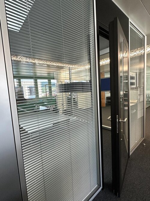 <span>Schallschutztür</span> - Schallschutz & Flächenbündigkeit in einem
